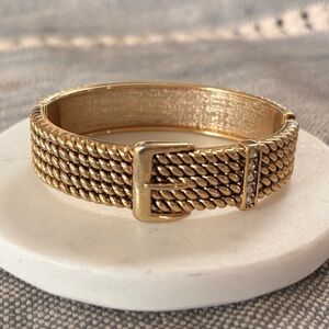 Elegant Gold Bracelet